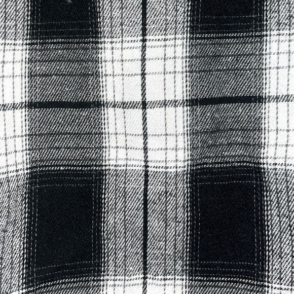 Girl Cropped Plaid Button Down Shirt - Picture 5 of 6